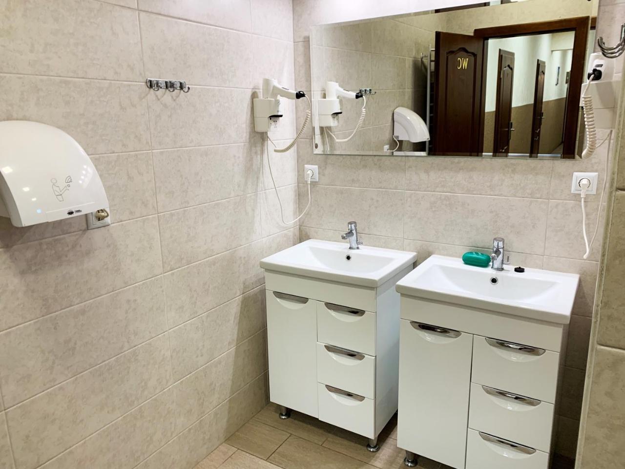 Hostel Gulliver Ужгород Екстер'єр фото